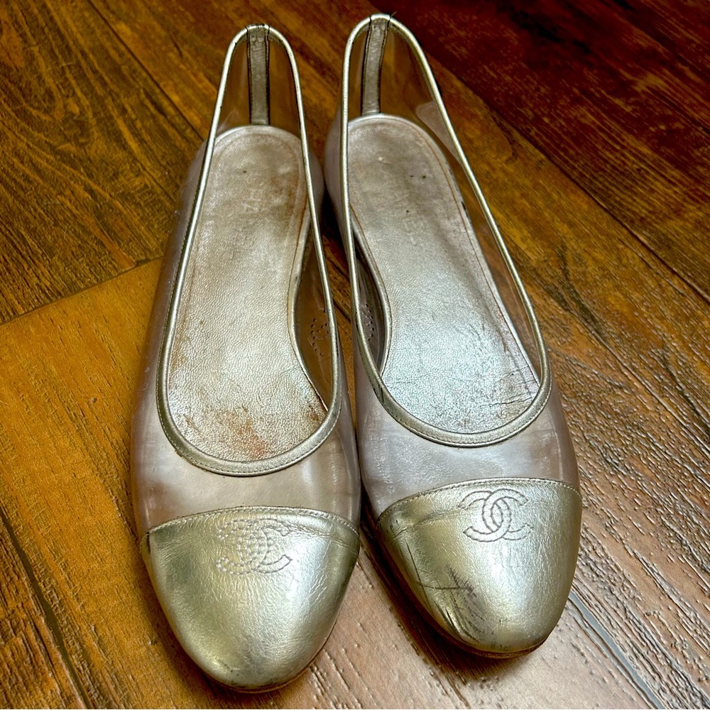CHANEL - Silver ballet flats